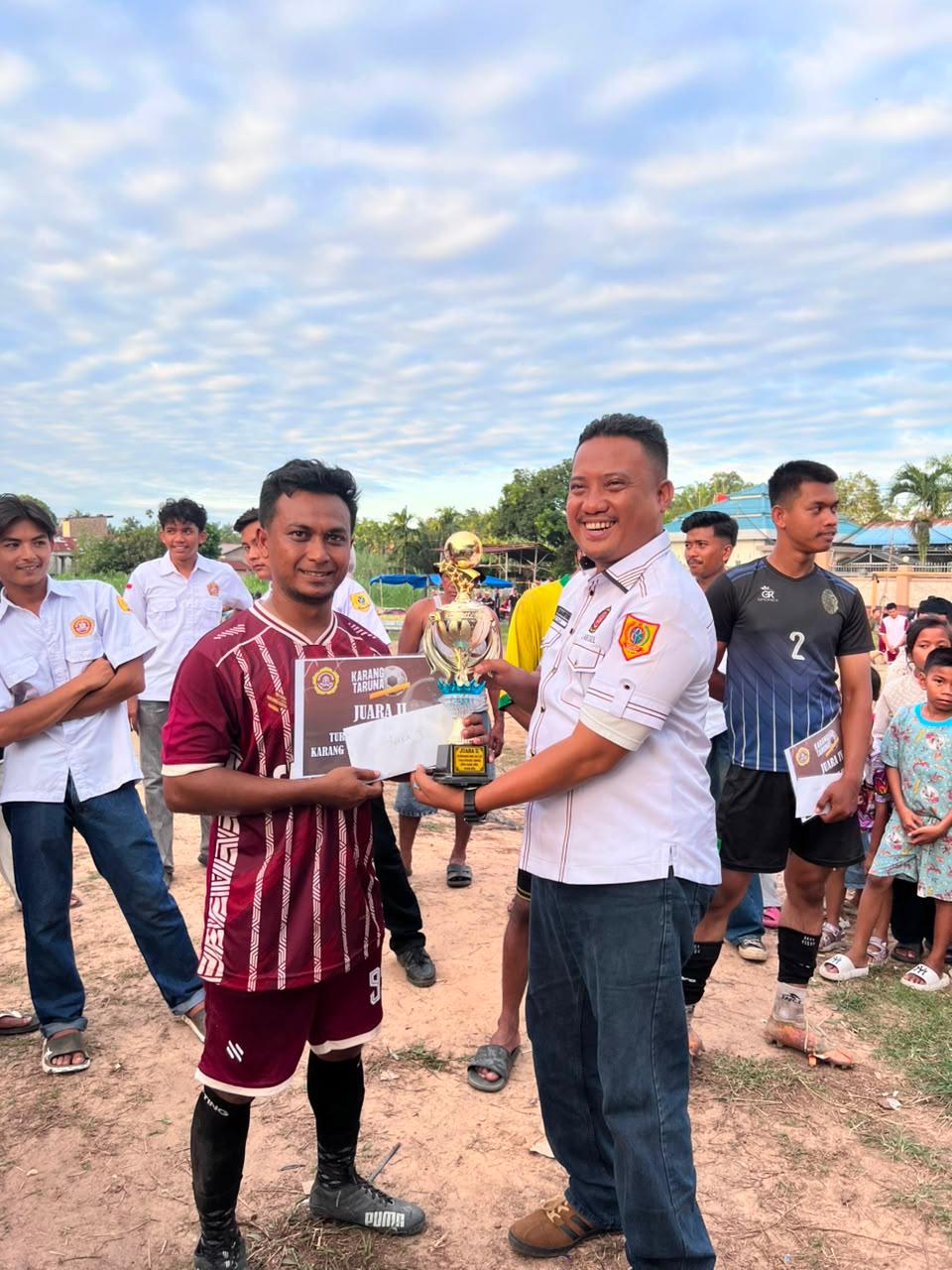 Sukses Digelar, Turnamen Mini Soccer Piala Karang Taruna Asam Jawa Lahirkan Bibit Muda Berprestasi
